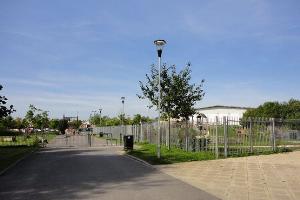 The path leading to the Leisure Park, looking from the Play Park & Wheels Park.