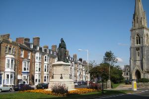Queen Victoria statue - Weymouth
