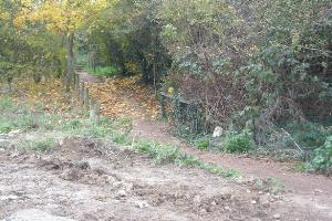 Entrance to path into Northfleet Country Park way point 1