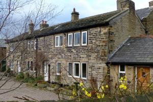Cottages on Highfield Lane