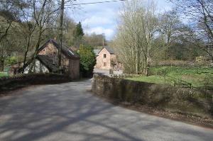 Washbattle bridge & hamlet